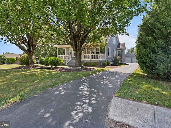 4th image of 16 Holloway Ln