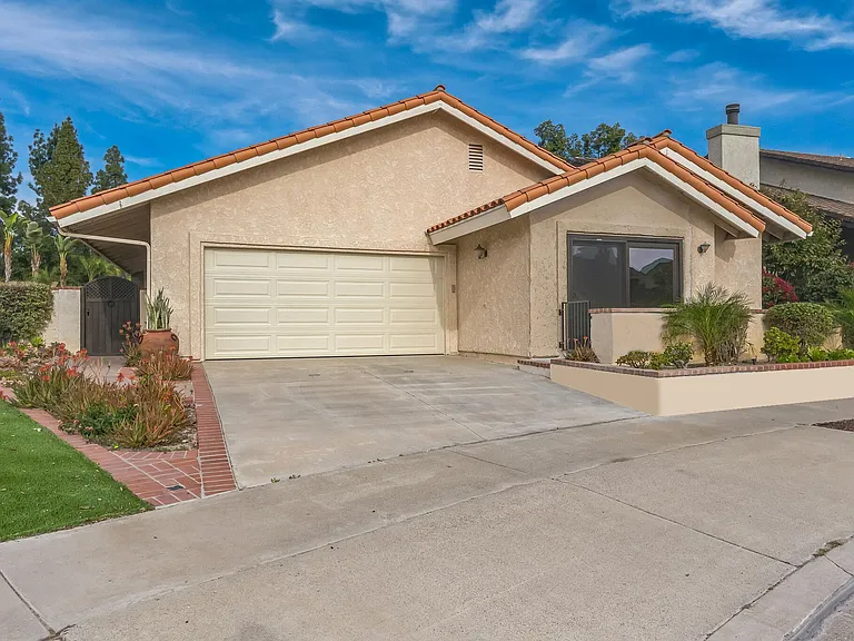24321 Peacock St — Photo 1