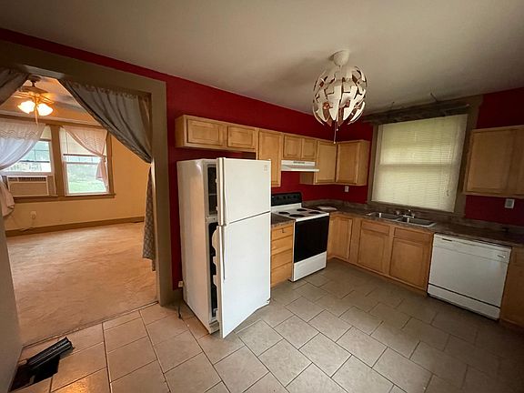 5th image of 401 Elvin Ave #1