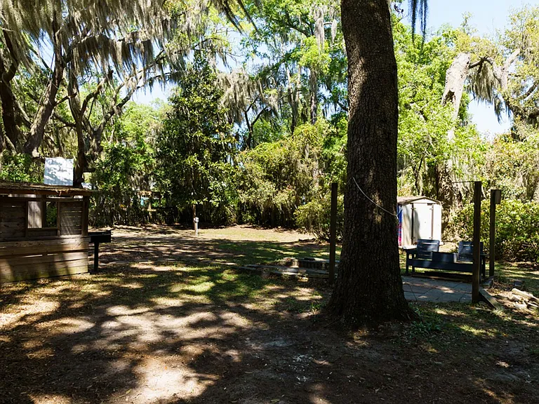 1606 Madrid Ave — Photo 43