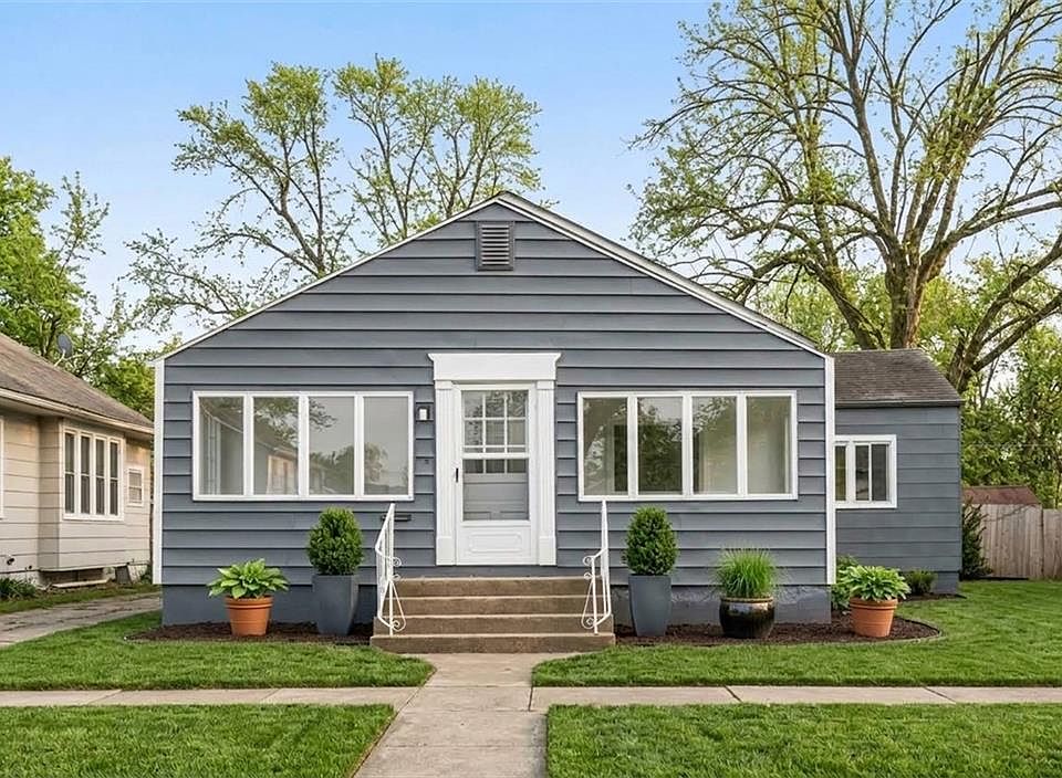 1st image of 209 Brown Ave