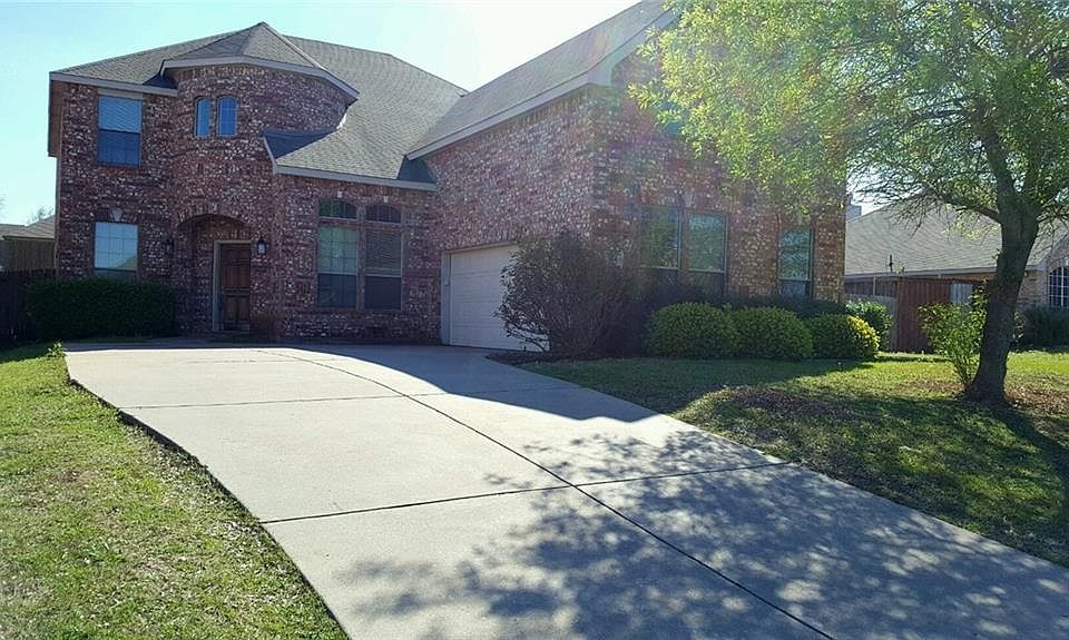 1st image of 914 Countryside Dr