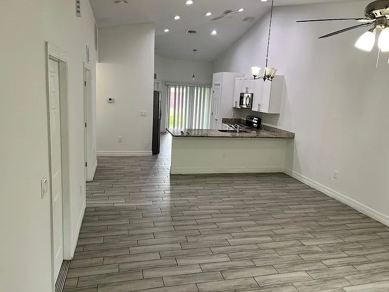165 Meadow Rd #1 — Photo 4
