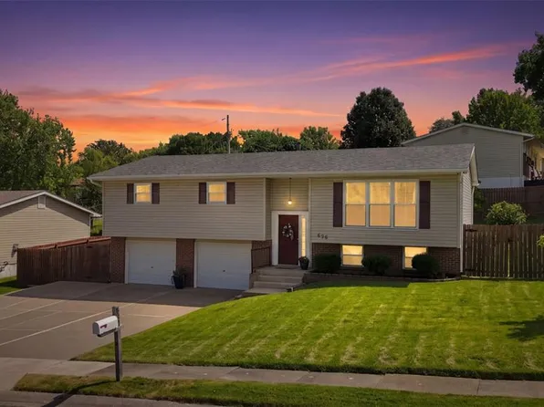 656 Nancy Dr, Saint Charles, MO 63301