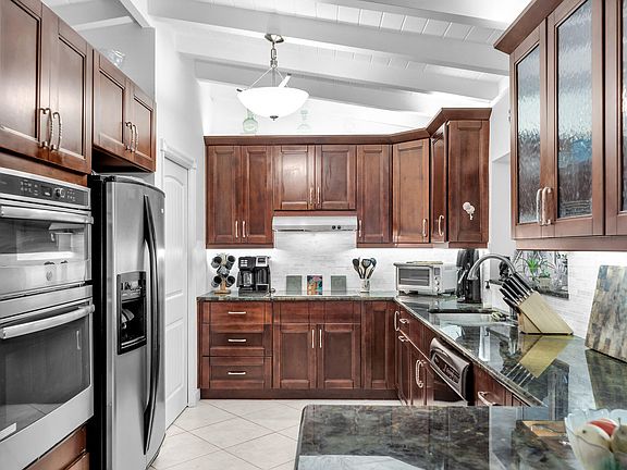 3rd image of 156 Harborview Dr