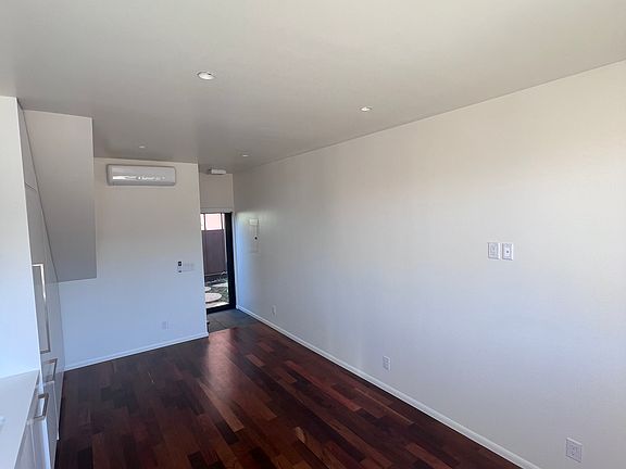 5th image of 4634 Del Monte Ave