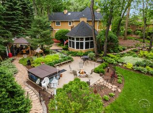 6016 Tomlinson Dr, McHenry, IL 60050