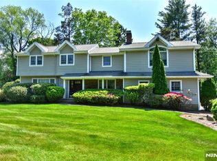 3 Avon Pl, Woodcliff Lake, NJ 07677