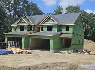 61-61B Little Turnpike Rd, Shirley, MA 01464