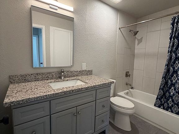 5th image of 116 N Yosemite Ave #202