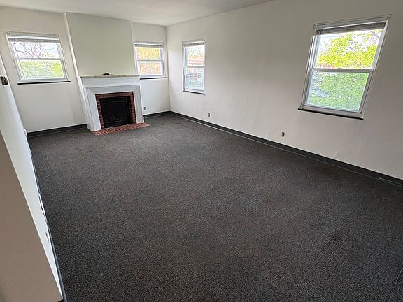 5th image of 4682 N High St APT C