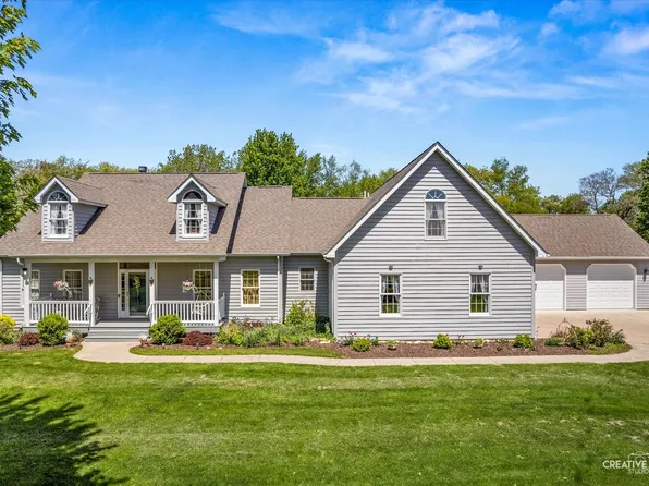 16073 Burr Oak Rd, Plano, IL 60545