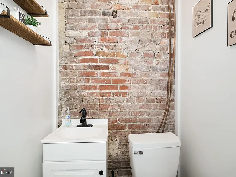 1309 W Moyamensing Ave — Photo 13