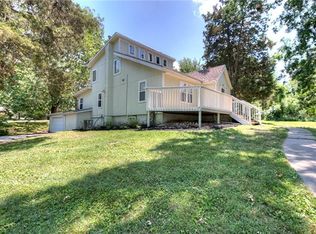 411 NE 62nd Pl, Kansas City, MO 64118