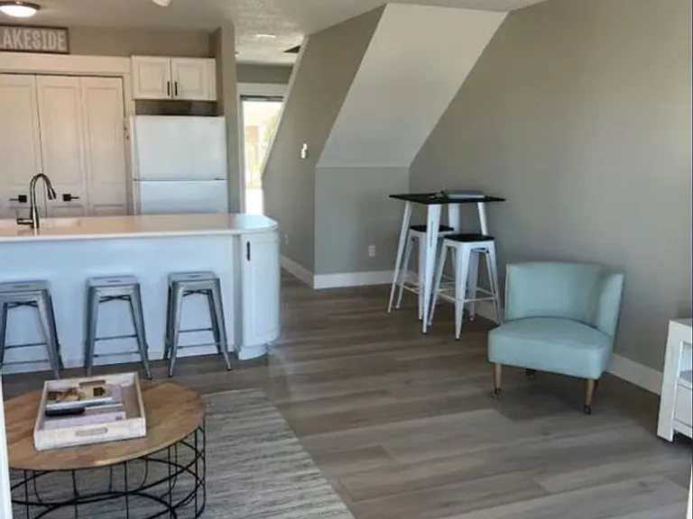 116 Millpoint Dr — Photo 6