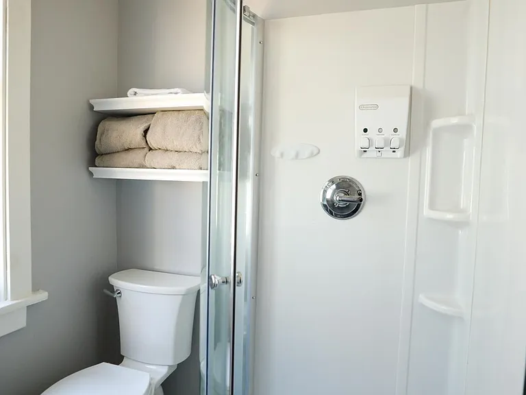 14 Parry Ave — Photo 22