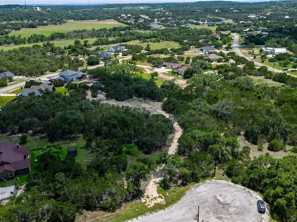 117 United St, Fischer, TX 78623