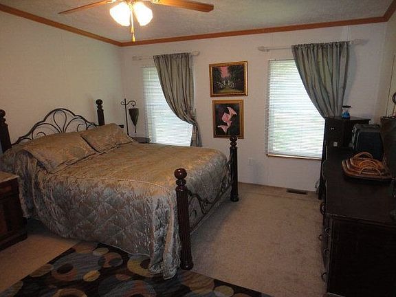 4th image of 29039 Miller Farm Ln