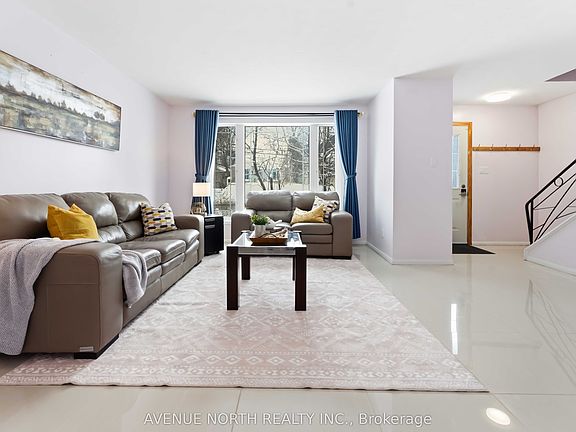 3rd image of 923 Pinecrest Rd