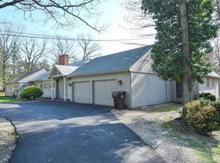 23 Vine Hill Rd, Farmington, CT 06032