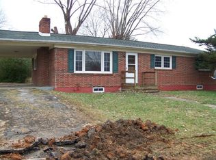 526 Friendly Cir, Marion, VA 24354