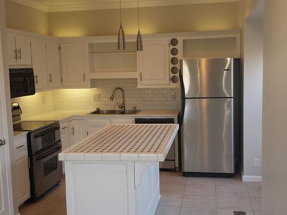 2nd image of 9764 N Montclair Ave