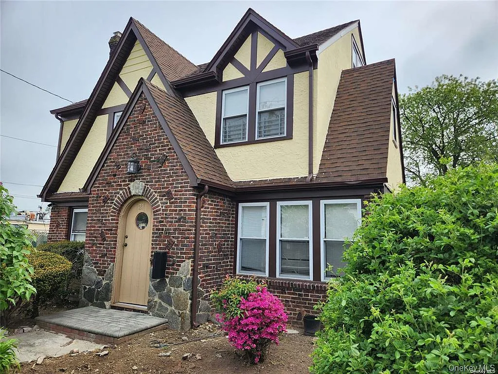 6 bed, 3.5 bath, 2800 sqft, $7,000 — Photo 2