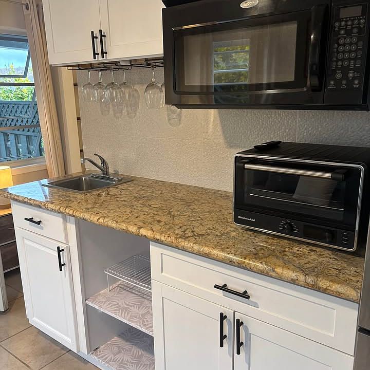 kitchen (new hot plate will be added)