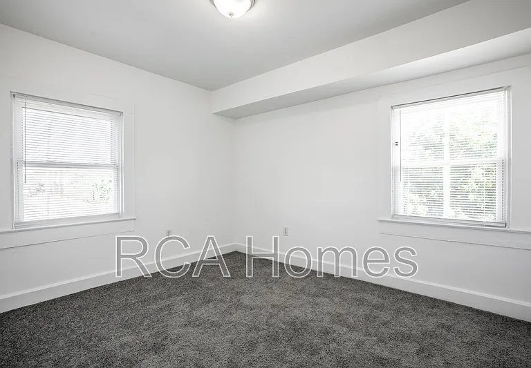 2960 N Park Ave — Photo 11