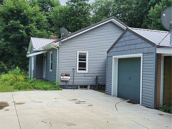 3rd image of 4694 Sandy Lake Greenville Rd