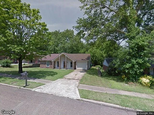 3 bed, 1179 sqft, $1,484 — Photo 1