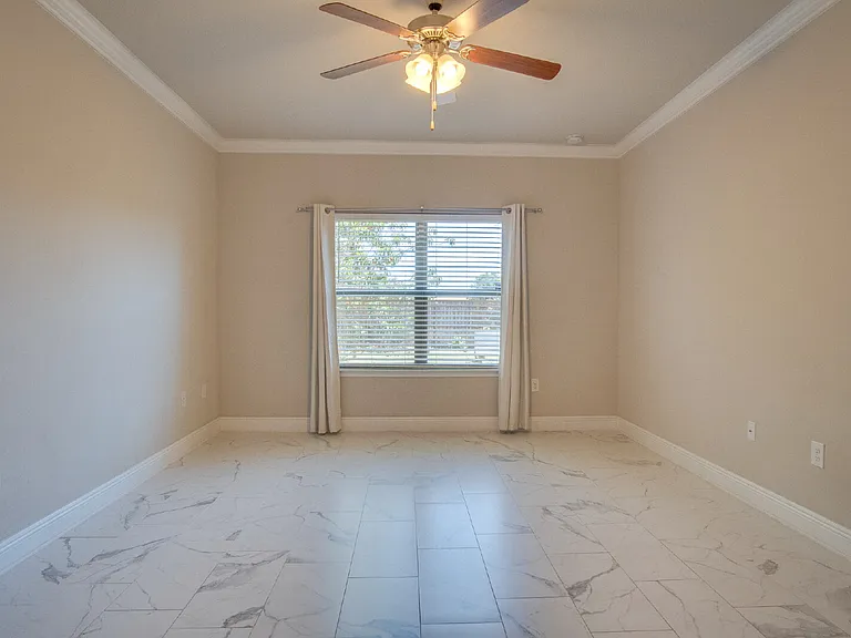 1724 Waterford Sound Blvd — Photo 12