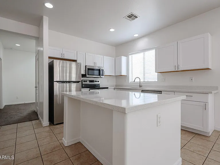 41298 W Parkhill Dr — Photo 16