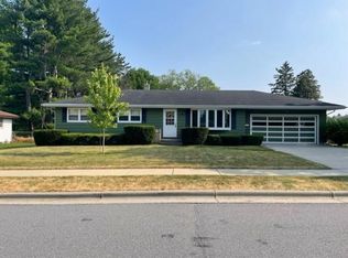 357 Hoover St, Sun Prairie, WI 53590