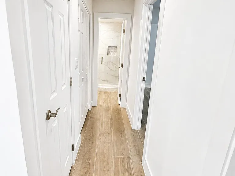 2104 Dock St — Photo 4