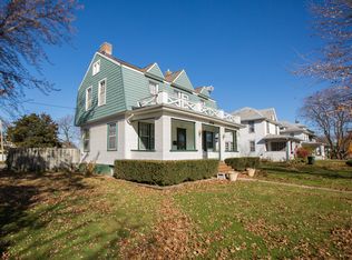 1326 W 2nd St, Waterloo, IA 50701