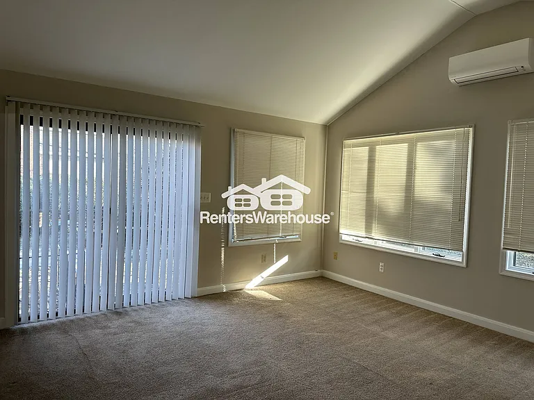 223 Deep Dale Dr — Photo 13
