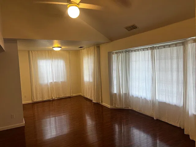 3 bed, 2.5 bath, 1744 sqft, $2,495 — Photo 3