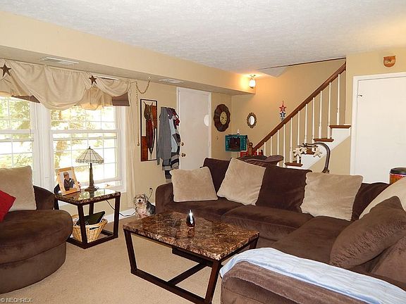 3rd image of 221 Canterbury Ln #C-38