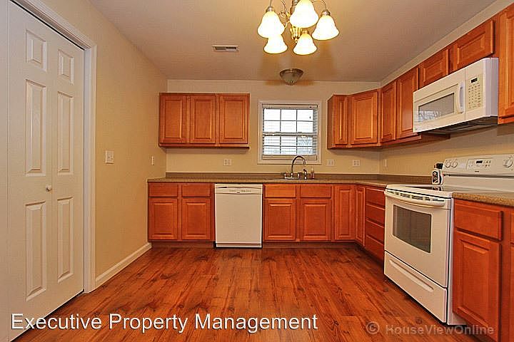1st image of 2245-2247 Winesap Dr