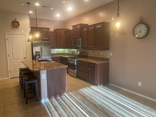 1st image of 11648 N 165th Ave