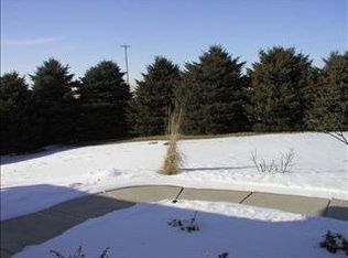 2831 County Road 600 N, El Paso, IL 61738