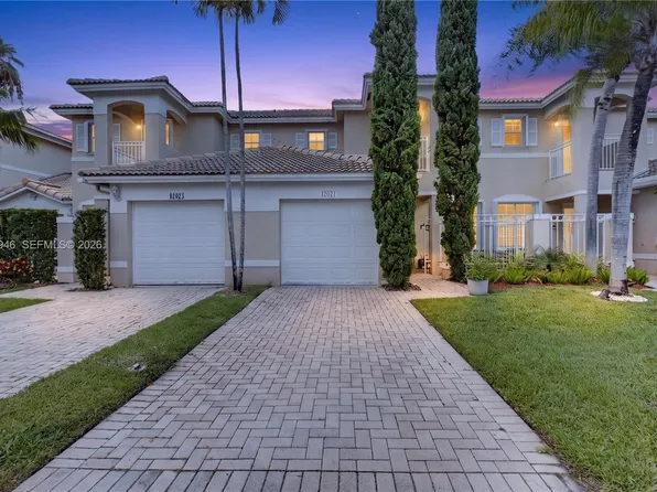 17071 NW 22nd St, Pembroke Pines, FL 33028