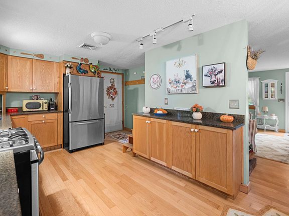 5th image of 161 Glenwood Road