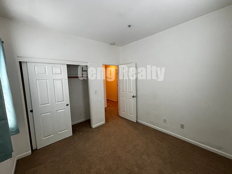 8308 Crystal Walk Cir — Photo 13