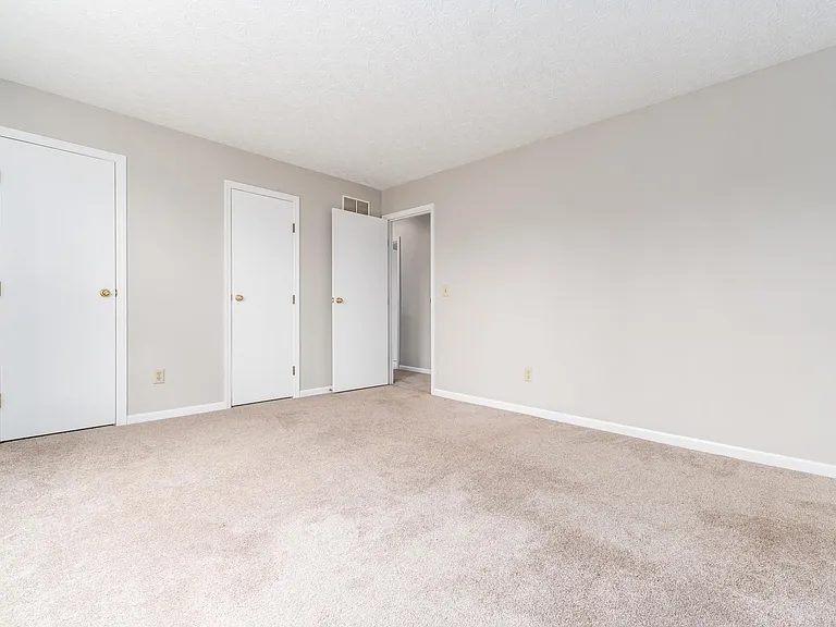 260 Timber Ridge Dr E — Photo 13