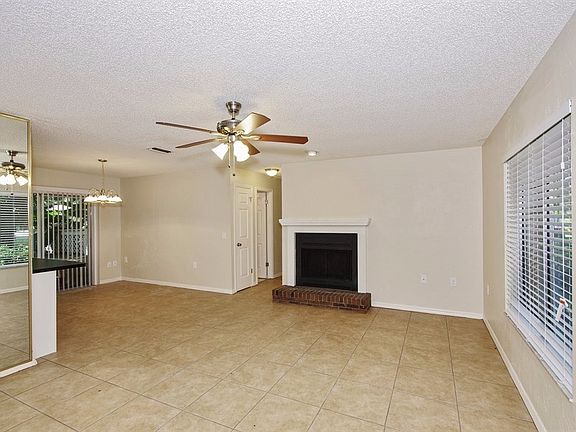 3rd image of 2120 Kilmer Ln