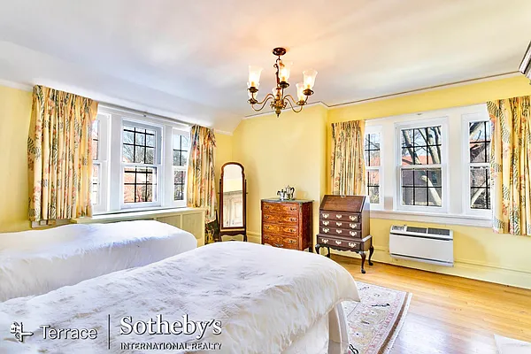Sold by Terrace Sotheby's International Realty | media 76
