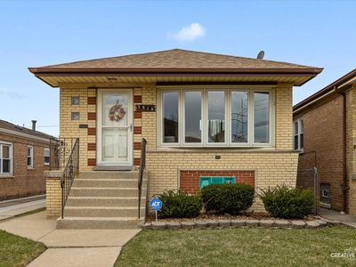 5916 S Meade Ave, Chicago, IL, 60638