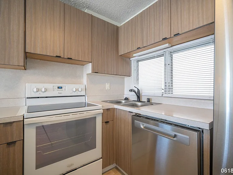 1617 Keeaumoku St #1005 — Photo 19